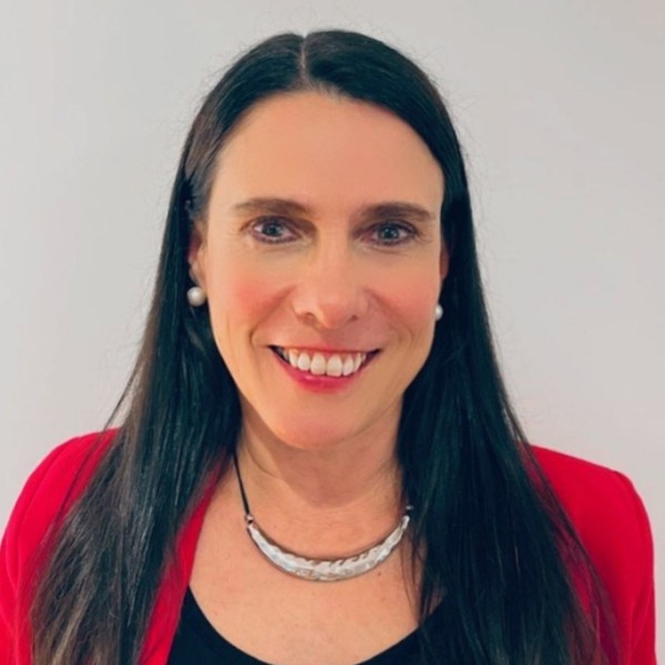 Dra. Andrea Medeiros